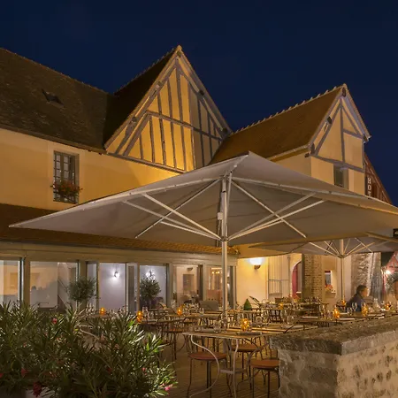Hôtel Aux Vieux Remparts, The Originals Relais-3
