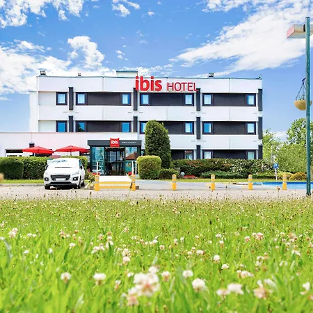 ibis Mulhouse Ile Napoleon-2