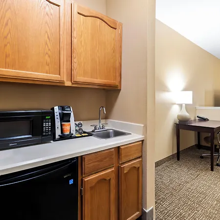 Roanoke Suites-3