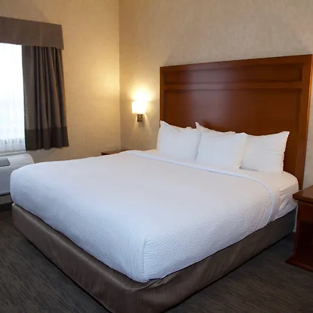 Days Inn & Suites By Wyndham Brooks-2