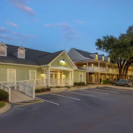 Best Western Plus St. Simons-3
