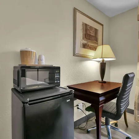 Baymont By Wyndham Zanesville-3