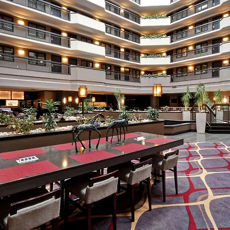 Embassy Suites By Hilton Dulles Airport-2