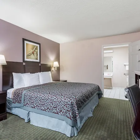 Days Inn By Wyndham Lugoff-2