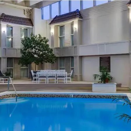 Heritage Inn Hotel & Convention Centre - Moose Jaw-2