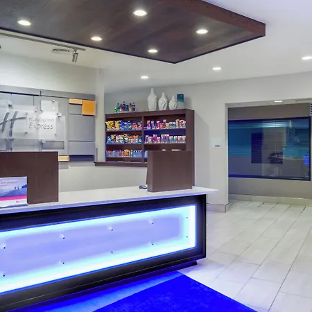 Holiday Inn Express Hotel Howe / Sturgis By Ihg-2