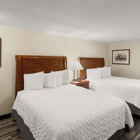 Knights Inn Ashland-3