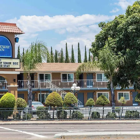 Rodeway Inn Escondido Downtown-3