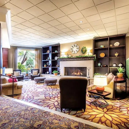 Anaheim Majestic Garden Hotel-3
