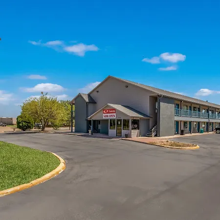 Econo Lodge Inn & Suites Enid South-3