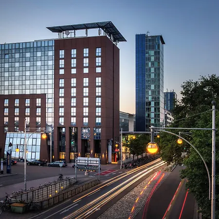 Hotel Freiburg City Center By Leonardo Hotels-2