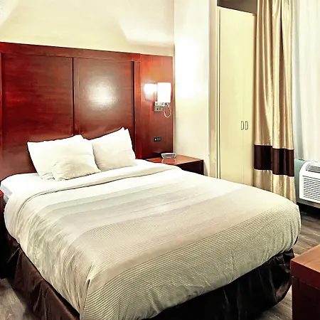 Quality Inn & Suites Green Bay - Ashwaubenon-2