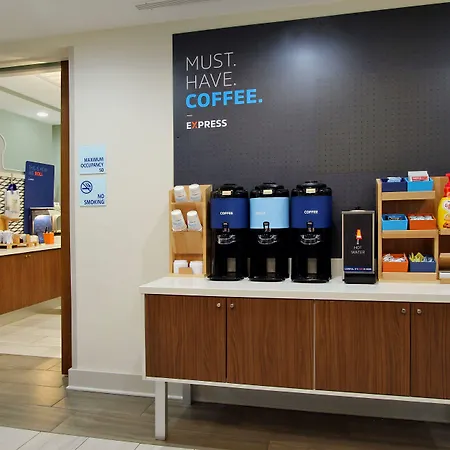 Holiday Inn Express Little Rock-Airport By Ihg-3