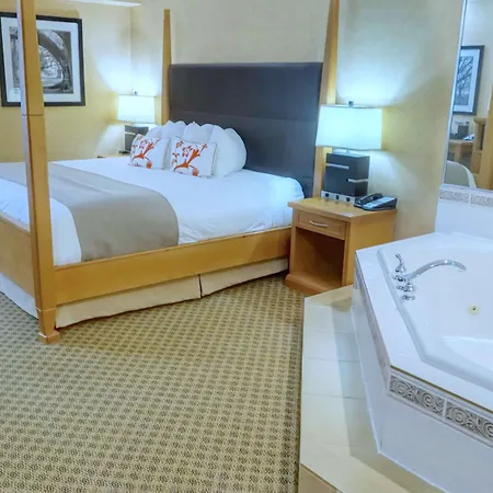 Best Western Plus Regency Inn And Conference Centre-2