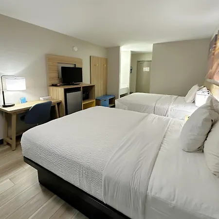 Days Inn By Wyndham Holland-3