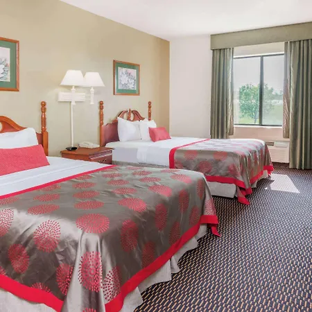 Ramada By Wyndham Columbia-3