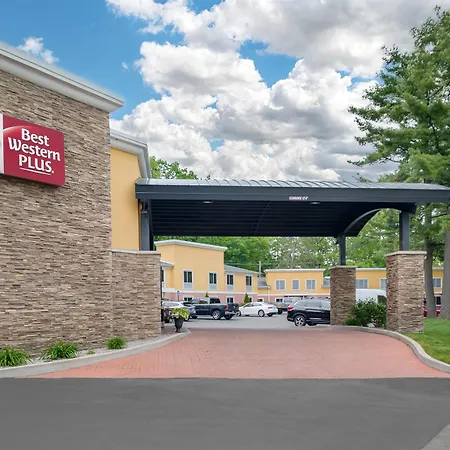 Best Western Plus Traverse City-3