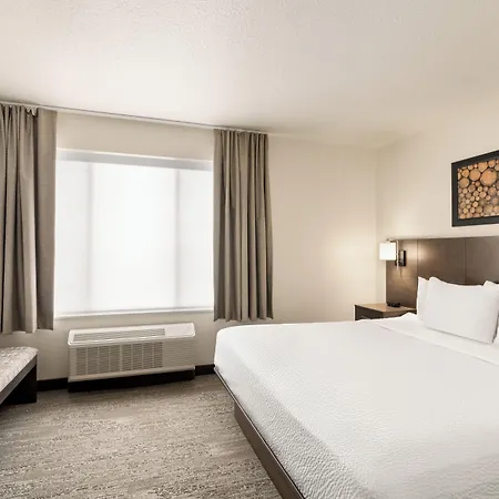 Days Inn & Suites By Wyndham Bozeman-3