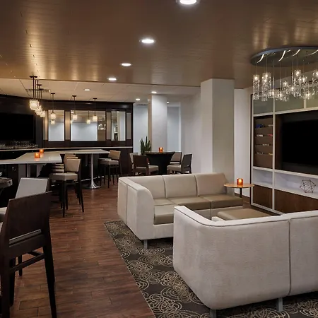 Holiday Inn Alexandria At Carlyle By Ihg-2