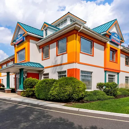 Howard Johnson By Wyndham Toms River-3