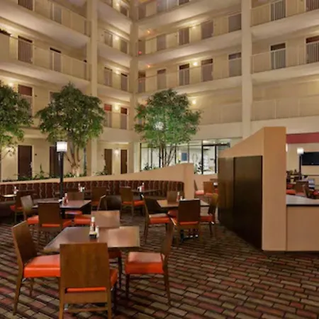 Embassy Suites By Hilton Philadelphia Airport-2