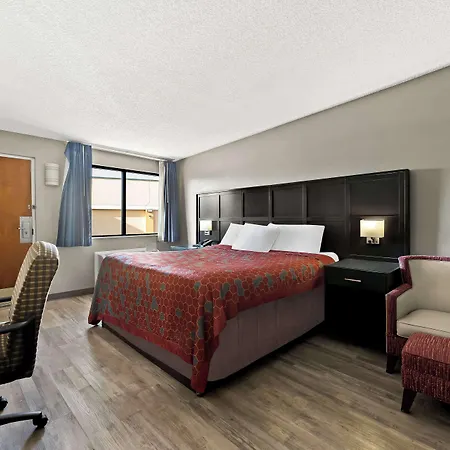Knights Inn Montgomeryville-3