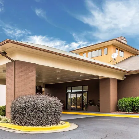 Quality Suites Hickory South-2
