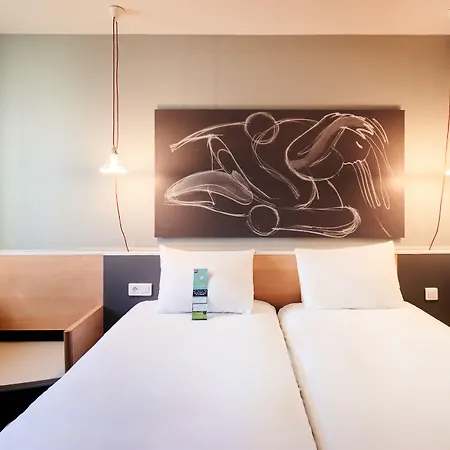 Ibis Styles Lyon Gerland-3