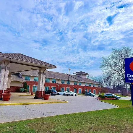 Comfort Inn & Suites Ambassador Bridge-2