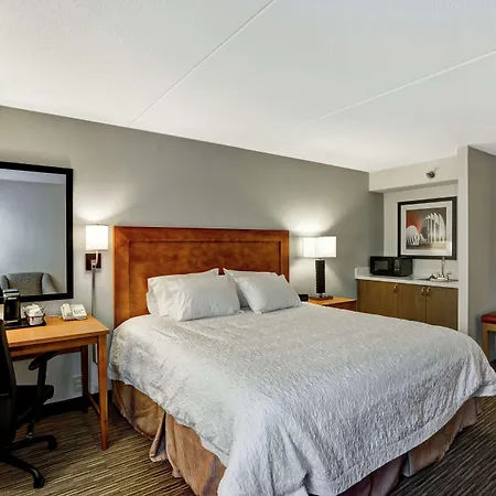 Hampton Inn Norfolk-Naval Base-3