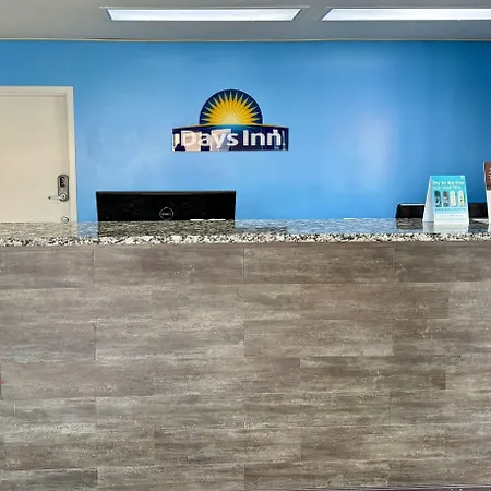 Days Inn By Wyndham Morristown-2