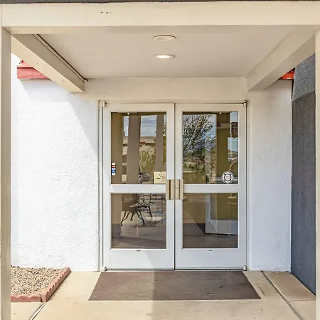 Western Skies Inn & Suites-3