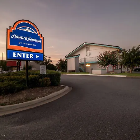 Howard Johnson By Wyndham Columbus Fort Benning-2