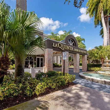 La Quinta By Wyndham Coral Springs South-3