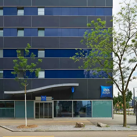 Ibis Budget Zurich City West-3