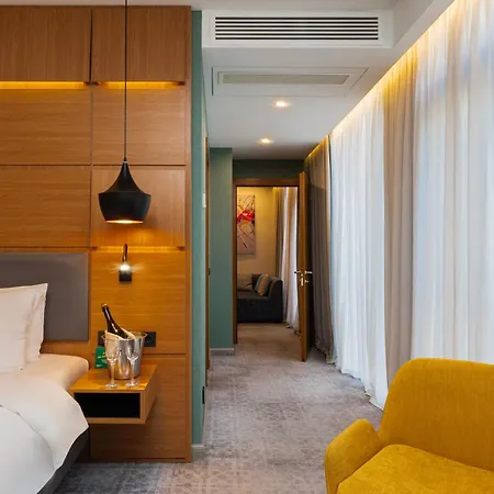 Holiday Inn Yerevan - Republic Square By Ihg-3