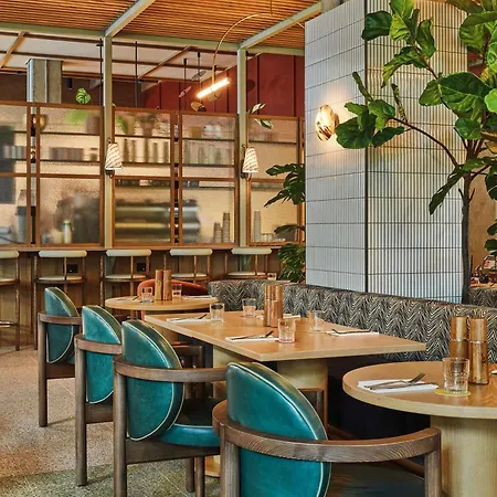Tribe London Canary Wharf-2