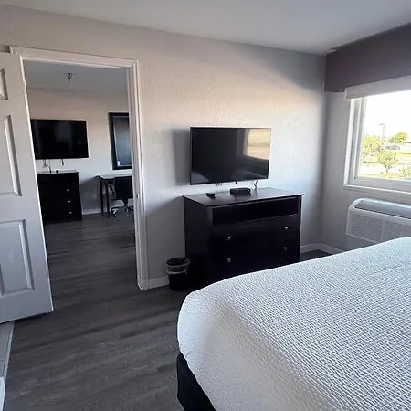 Baymont By Wyndham Henderson-Northeast Denver-3