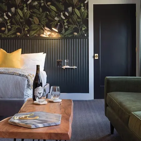 The Inn Downtown - Portsmouth, Nh-2