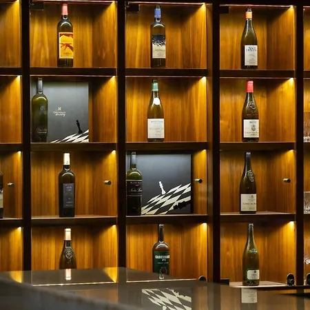 Radisson Blu Vancouver Airport Hotel & Marina-3