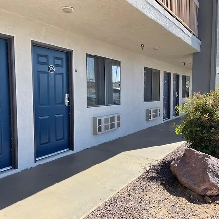 Mojave Desert Inn - Barstow I-15-2