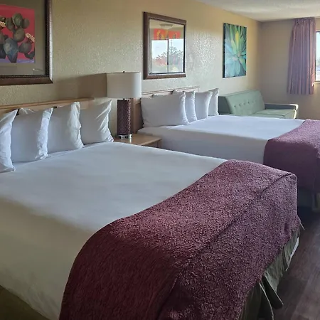 Oxnard Inn Lancaster-2