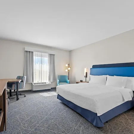 Hampton Inn & Suites Philadelphia/Bensalem-2