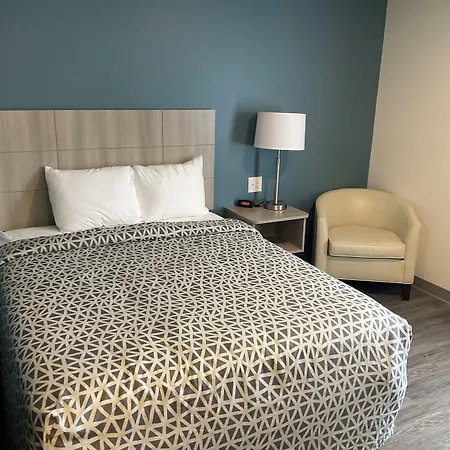 Woodspring Suites Dearborn Detroit-3