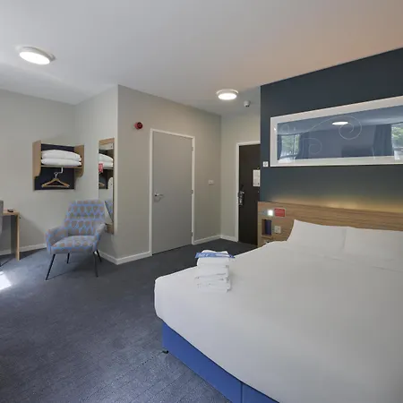 Travelodge Glossop-2
