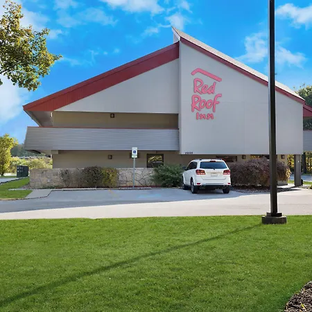 Red Roof Inn Cleveland - Westlake-2