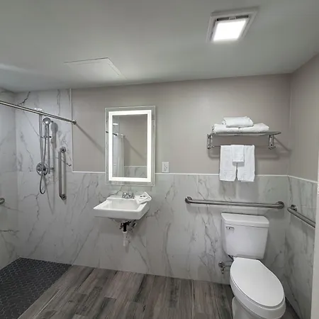 Baymont By Wyndham Newark/Wilmington/Mall Area-2