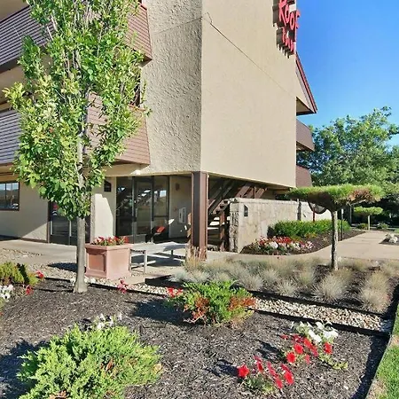 Red Roof Inn Akron-2