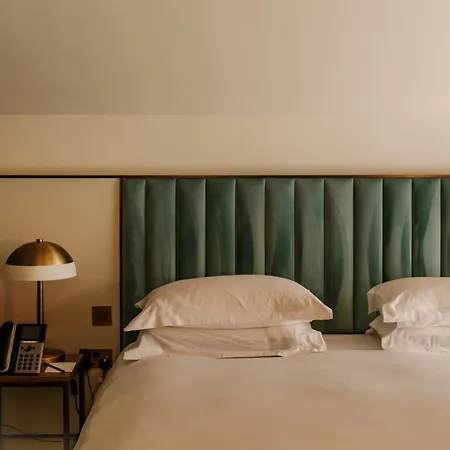 The Lodge Hotel - Putney-3