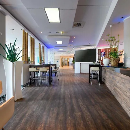 Novotel Koeln City-3